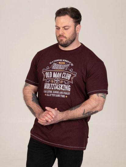 D555 Baldwin Grumpy Old Man Club Print Crew Neck T-shirt Burgundy/ Black Twist - Tričká - Nadrozmerné tričká - 2XL-14XL