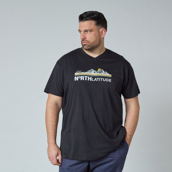 North Latitude Mountain T-Shirt V-Neck Čierna - Tričká - Nadrozmerné tričká - 2XL-14XL
