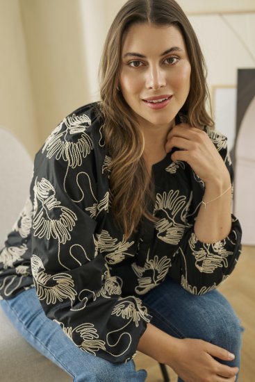 Kaffe Curve Kimmie Blouse Black Chalk Embroidery - Blúzky - 