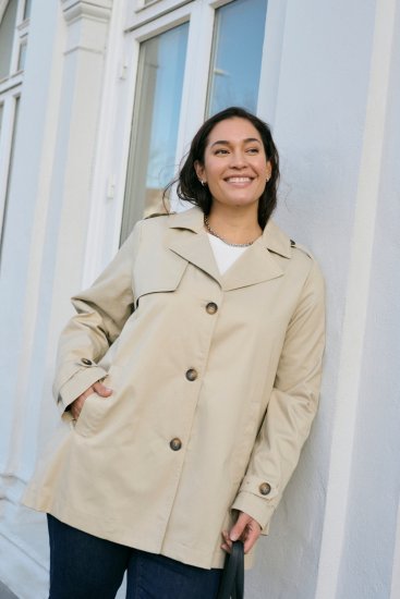 Kaffe Curve Tricia Bunda Perová sivá - Bundy & kabáty - 