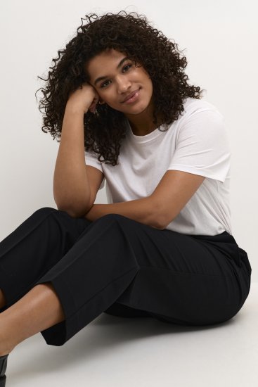 Kaffe Curve Sakira Skrátené nohavice Sýto čierna - Džíny & Nohavice vo Veľkých Veľkostiach – Plus Size - 