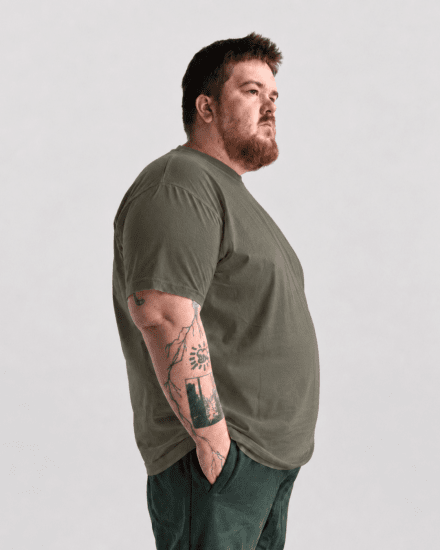 Motley Denim Stockholm T-shirt Dark Khaki - Tričká - Nadrozmerné tričká - 2XL-14XL